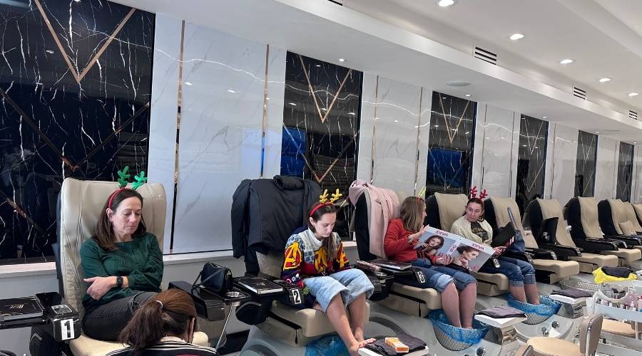 nails salon online booking